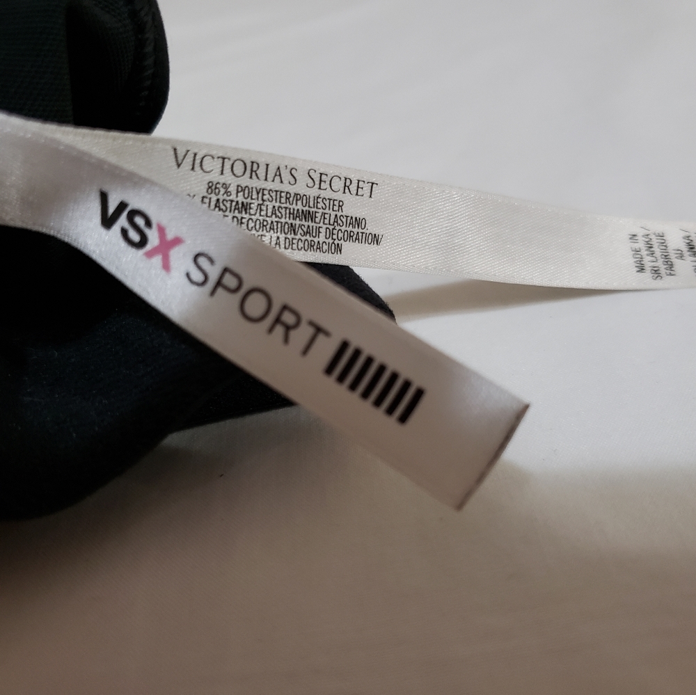 Victoria's Secret Sports Bra - Picture 2 of 7